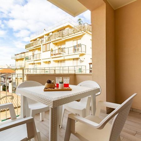 Giada 1P - Palazzina Laura Myho Casa Leilighet Tortoreto Eksteriør bilde